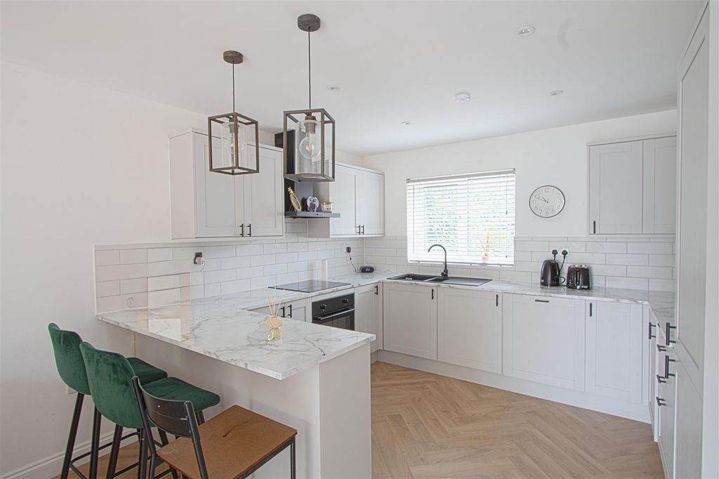 Property photo 3 of 13 Kitch 1 P.Jpg
