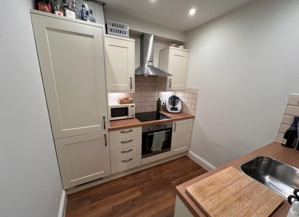 Property photo 2 of 13 Kitchen