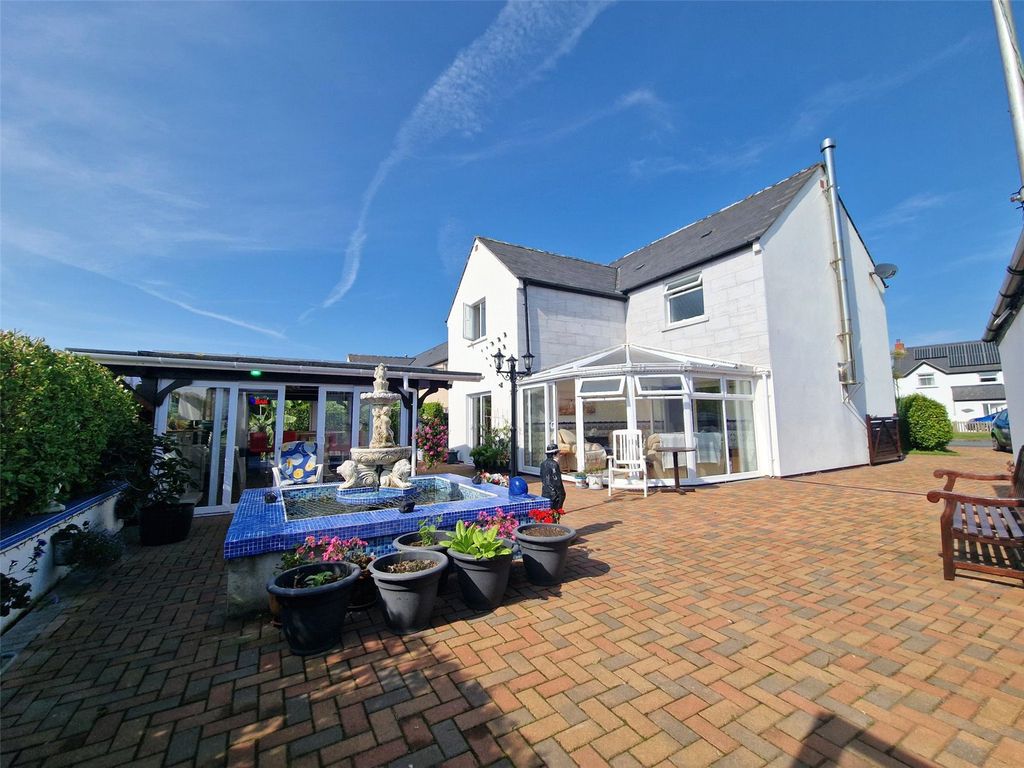 Property photo 2 of 42 Picture No. 13