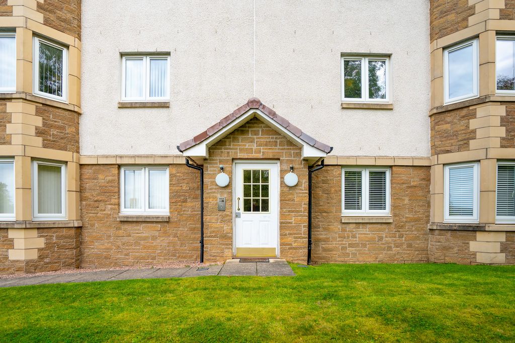 Property photo 1 of 25