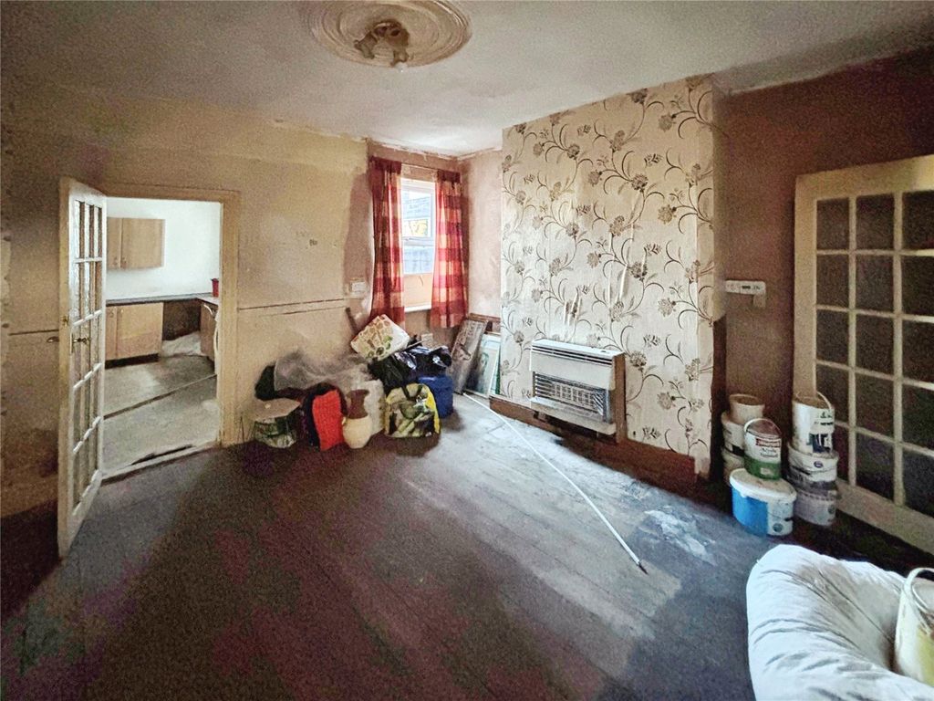 Property photo 2 of 10 Lounge/Dining Room