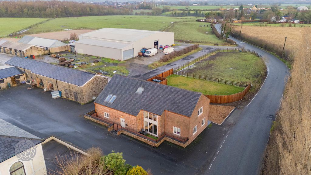 Property photo 2 of 26 Photograph