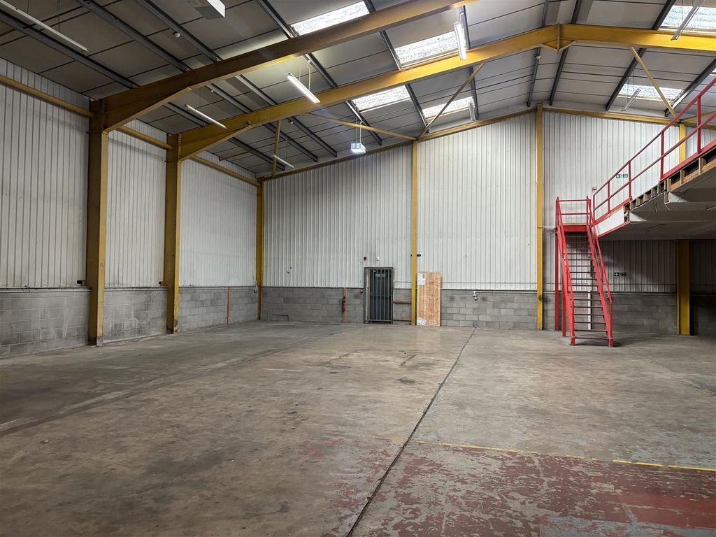 Property photo 3 of 10 Worceterroad1 (2).Jpg