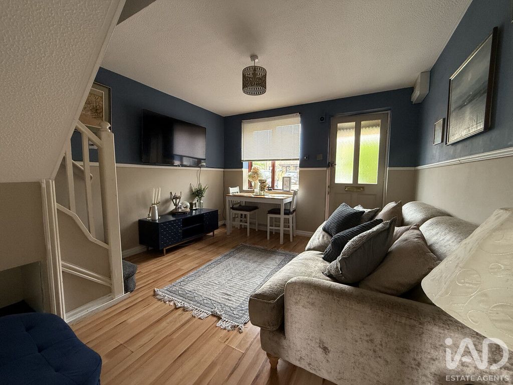 Property photo 3 of 10