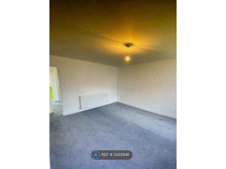 Property photo 2 of 10 Living Room