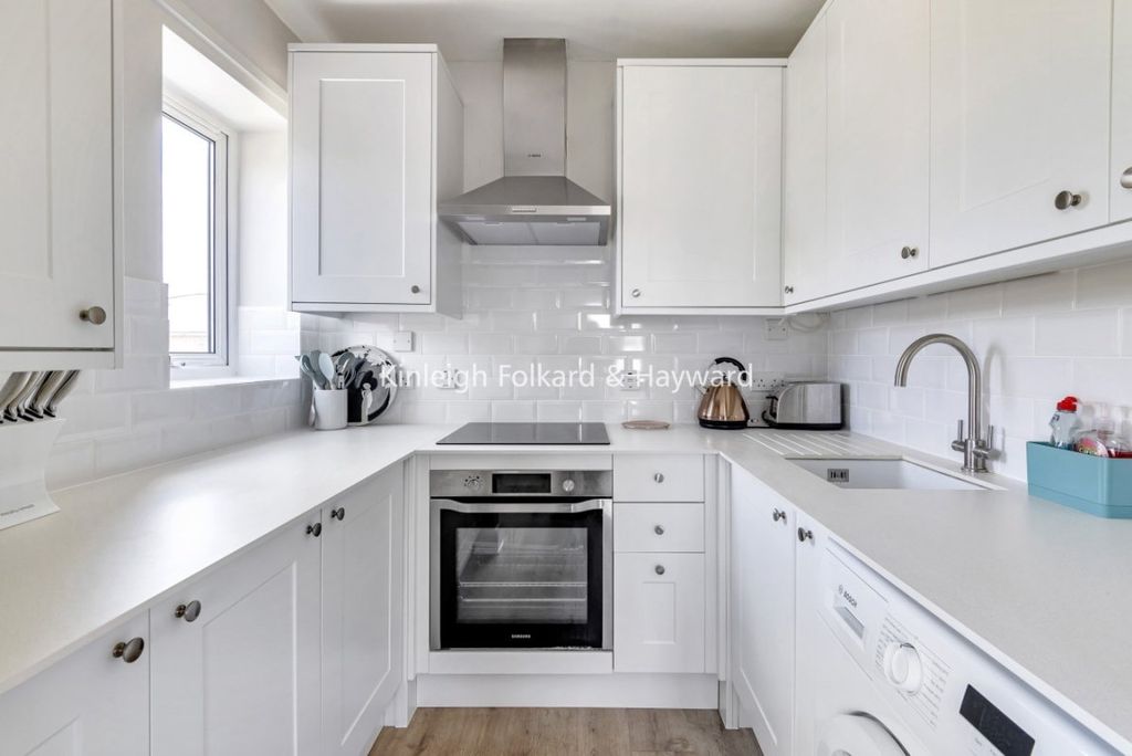 Property photo 3 of 7 1A59A3c1-0F59-48Ab-8