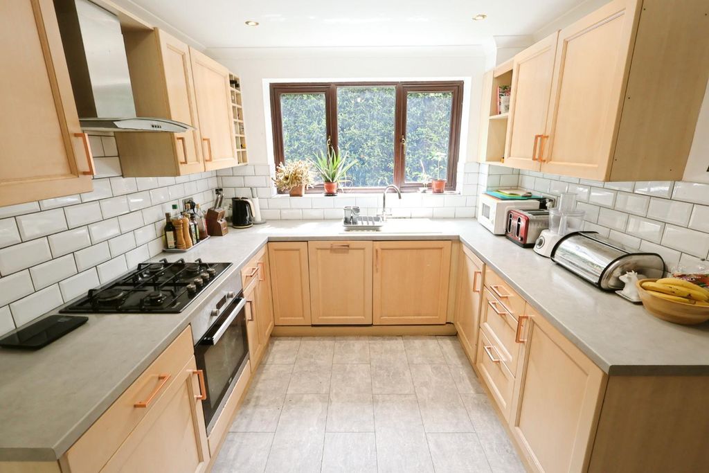 Property photo 2 of 15 Kitchen