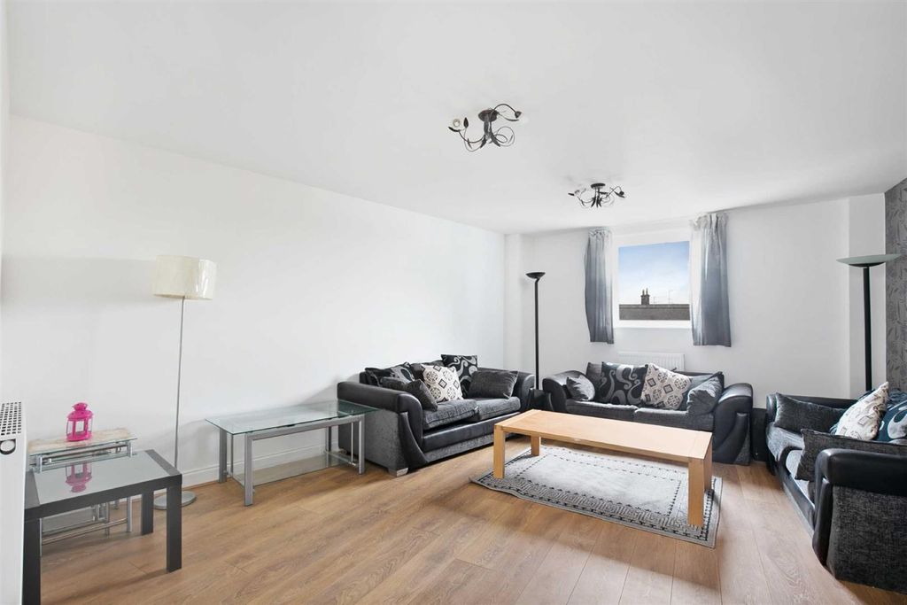 Property photo 2 of 5