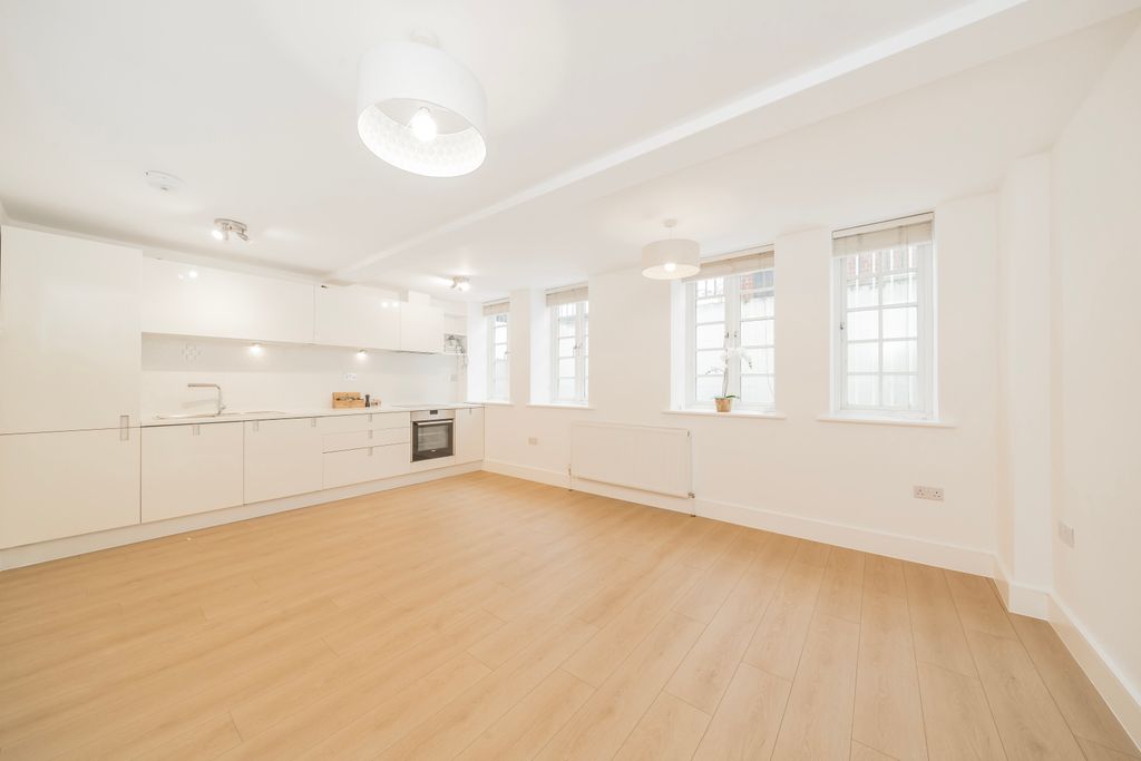 Property photo 2 of 11 Picture No. 12