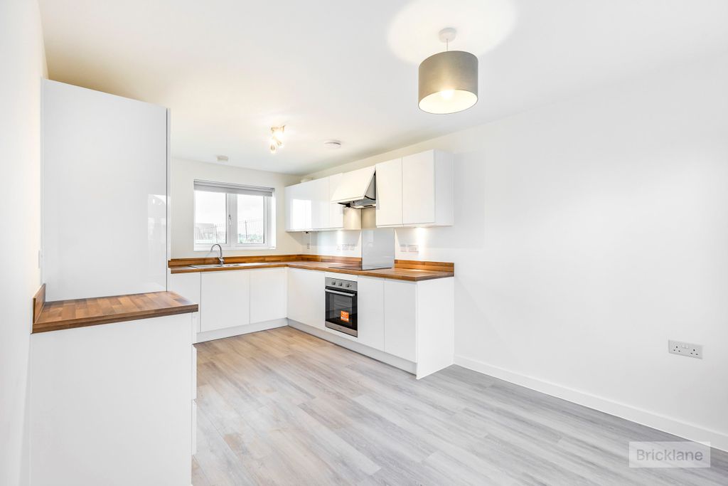 Property photo 2 of 13 Image