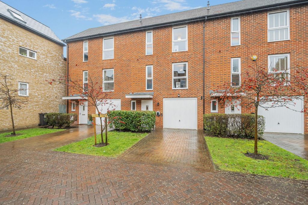 Property photo 1 of 18 1401246-2-6981d5c4B144d.Jpg