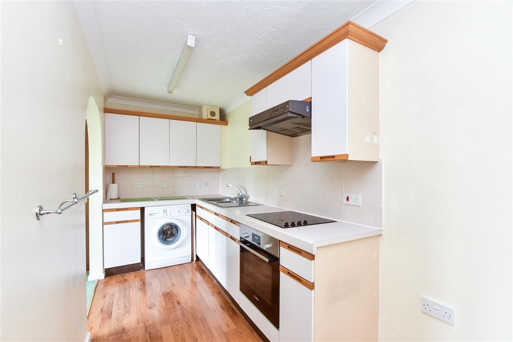 Property photo 3 of 16 Kitchen