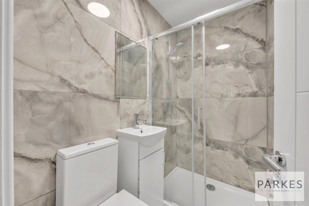 Property photo 3 of 9 Picture No. 08