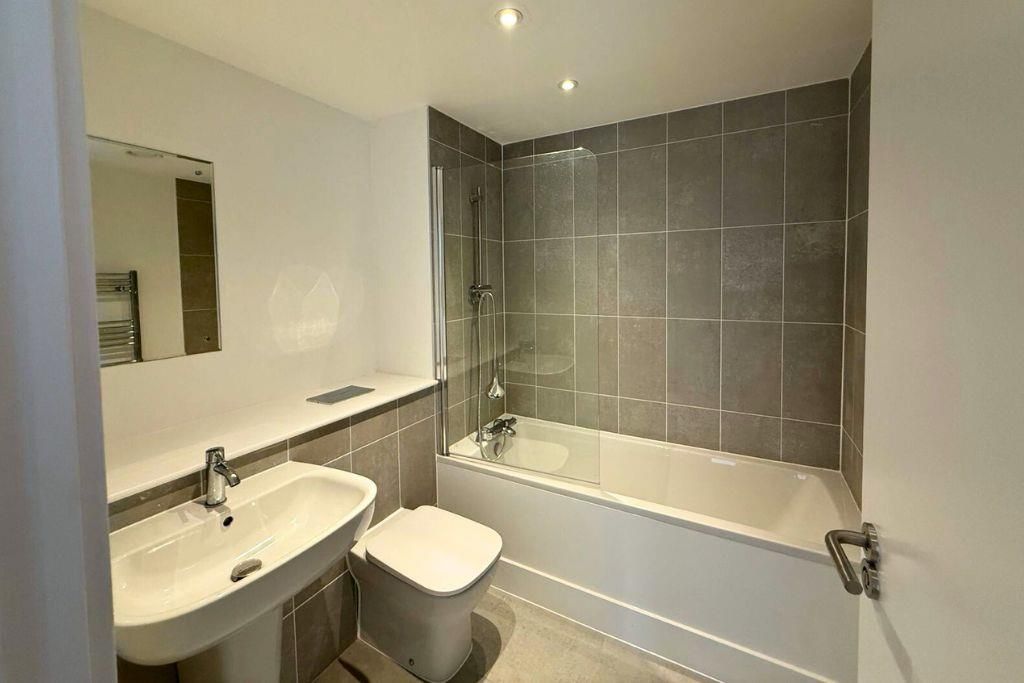 Property photo 3 of 21 Phoenix, Leeds - 12.Jpg