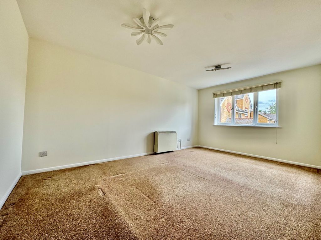 Property photo 3 of 6 3427863