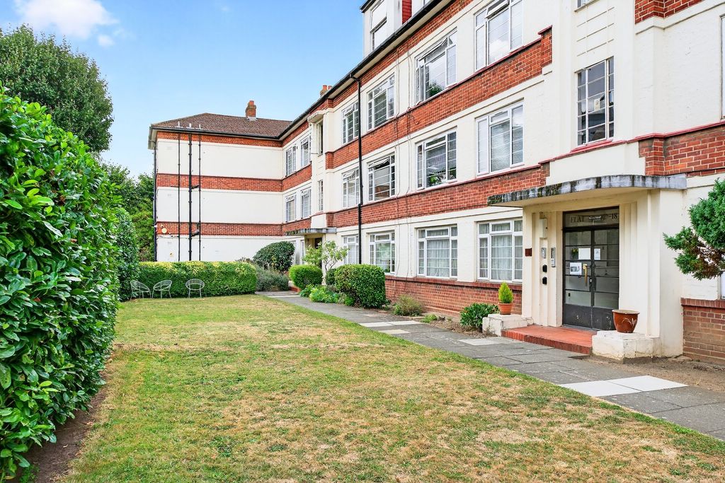Property photo 1 of 17