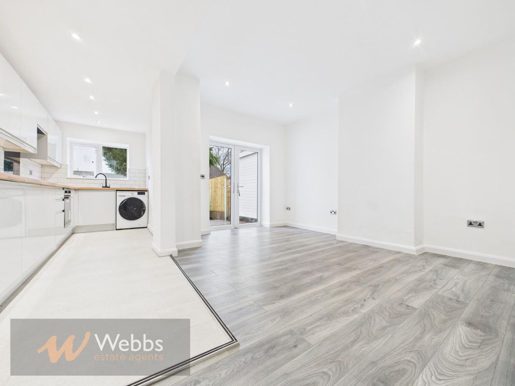 Property photo 2 of 33 Cam05244G0-Pr0207-Still018.Jpg