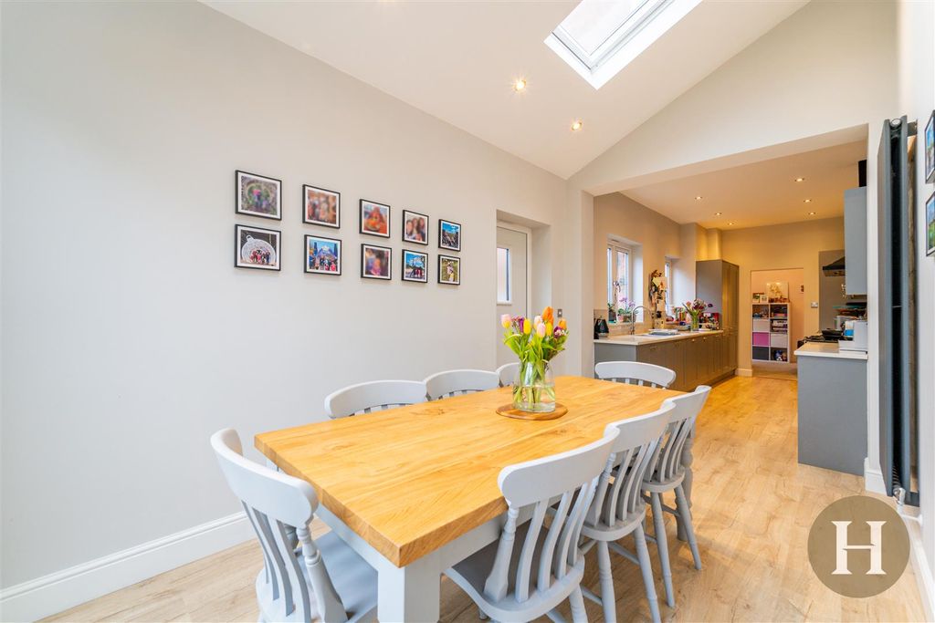 Property photo 2 of 42 Dining Room