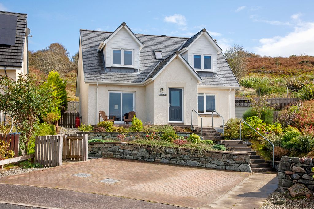 Property photo 1 of 19