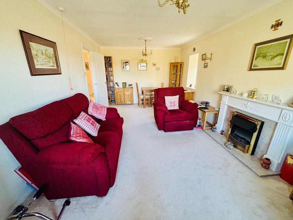 Property photo 3 of 13