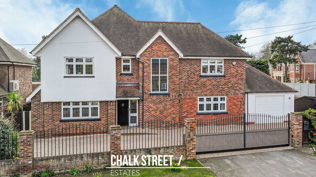 Property photo 1 of 42