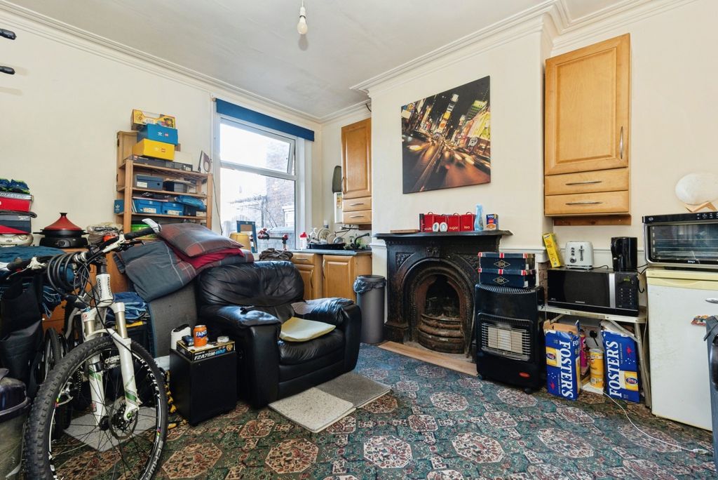 Property photo 2 of 19 Image 1