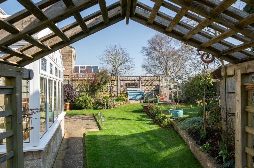 Property photo 2 of 24 1420089-20-69A88F...