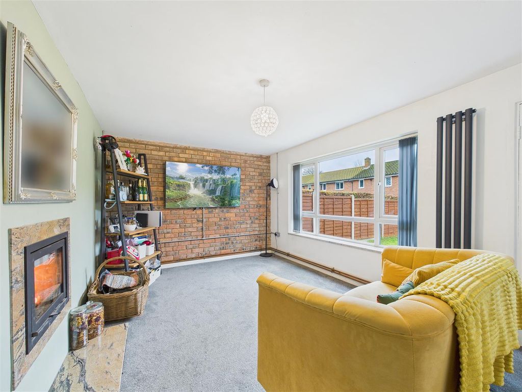 Property photo 2 of 14 Cam01407G0-Pr0024-Still002.Jpg