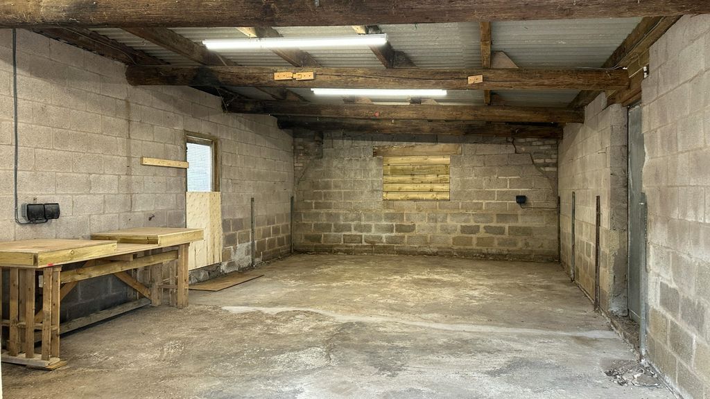 Property photo 3 of 7 Img_2539.Jpg