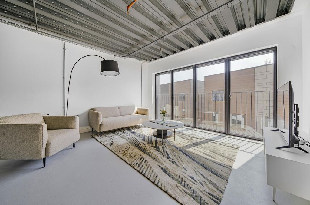 Property photo 2 of 12 994152 (2).Jpg