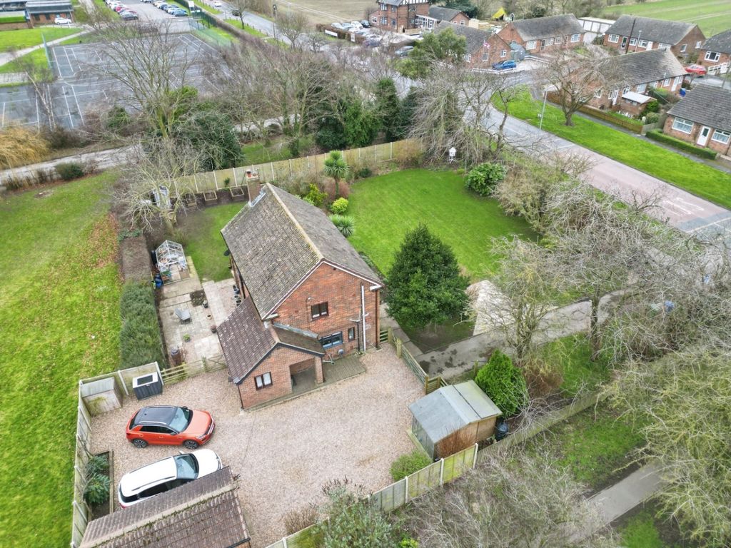 Property photo 2 of 34 3941005