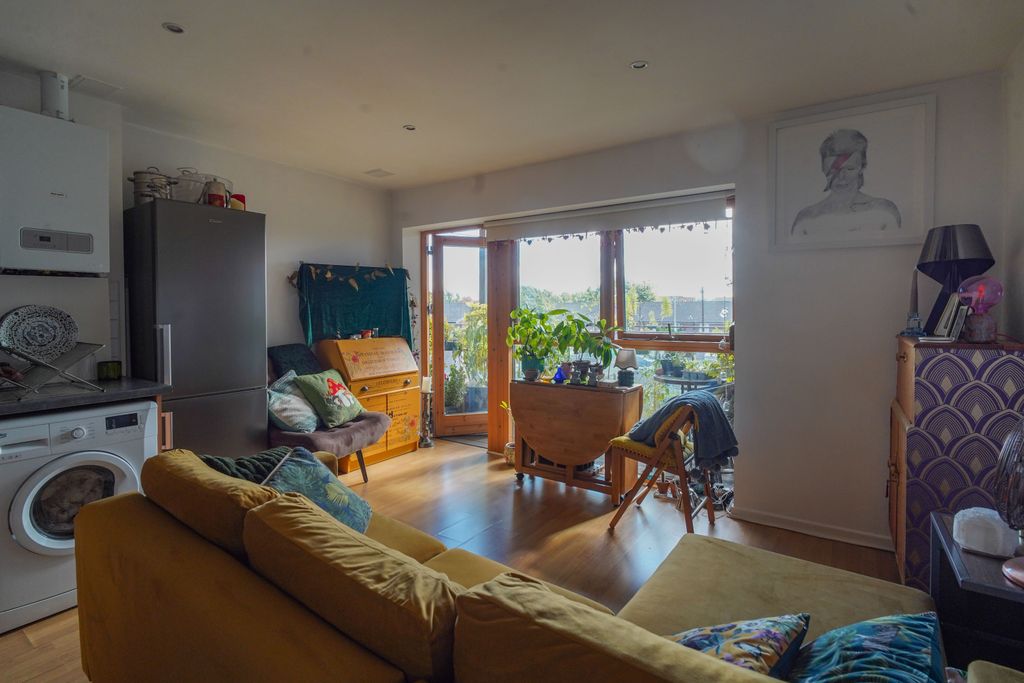 Property photo 2 of 29