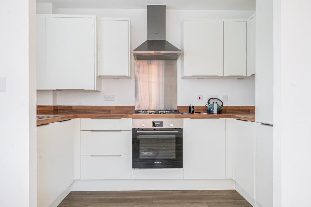 Property photo 3 of 20 Kitchen