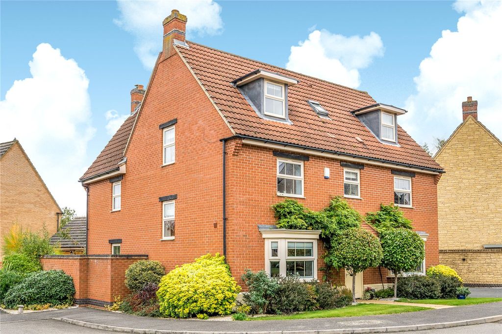 Property photo 2 of 19 Brunel Avenue