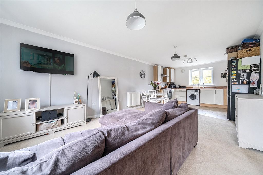 Property photo 2 of 11 Picture No. 15