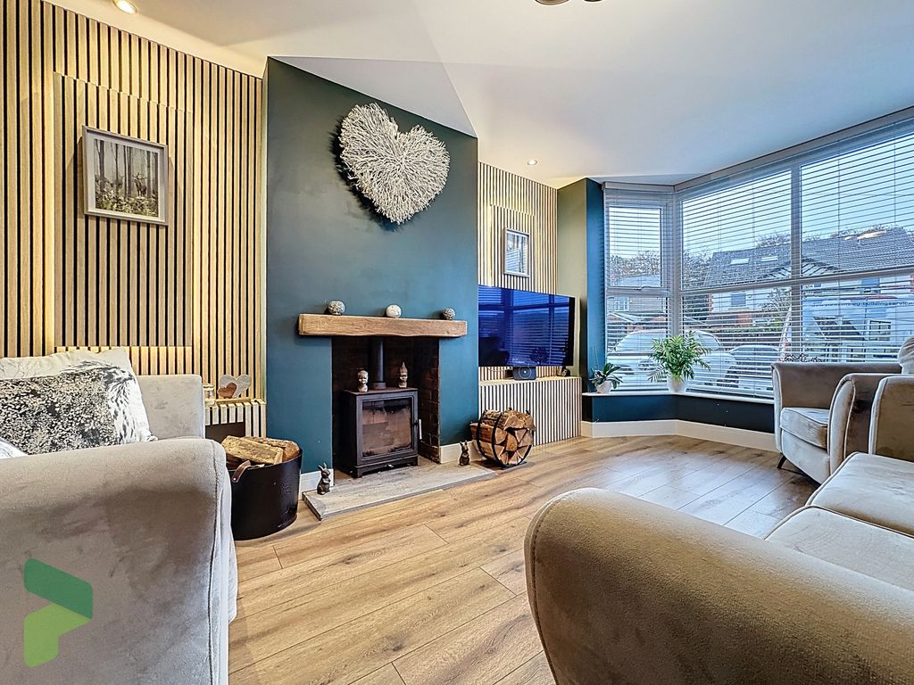 Property photo 3 of 62 Lounge