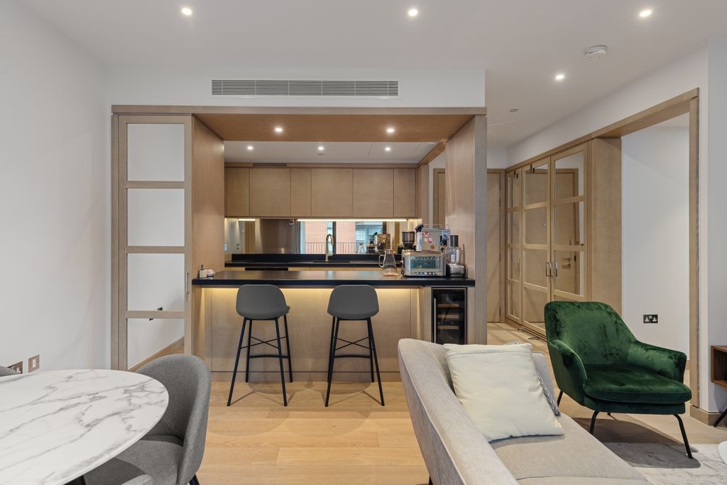 Property photo 2 of 19 094A6955