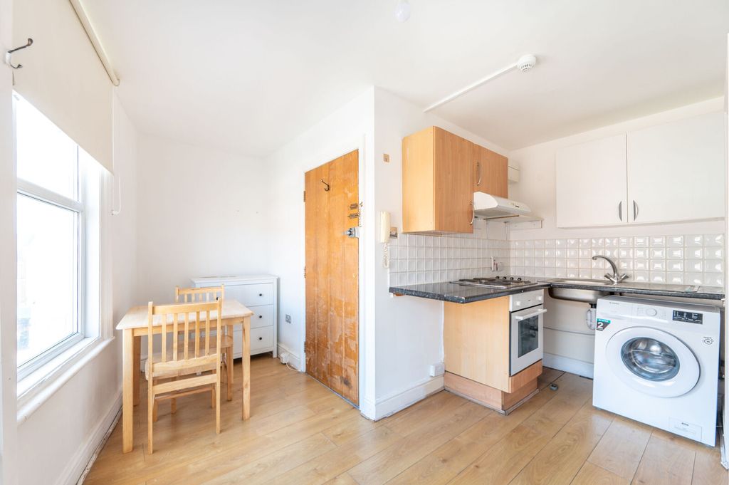Property photo 2 of 4