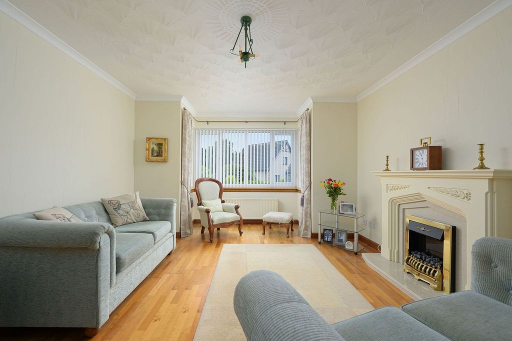 Property photo 2 of 24