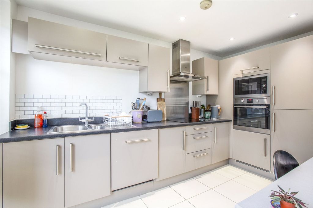 Property photo 2 of 15 Kitchen