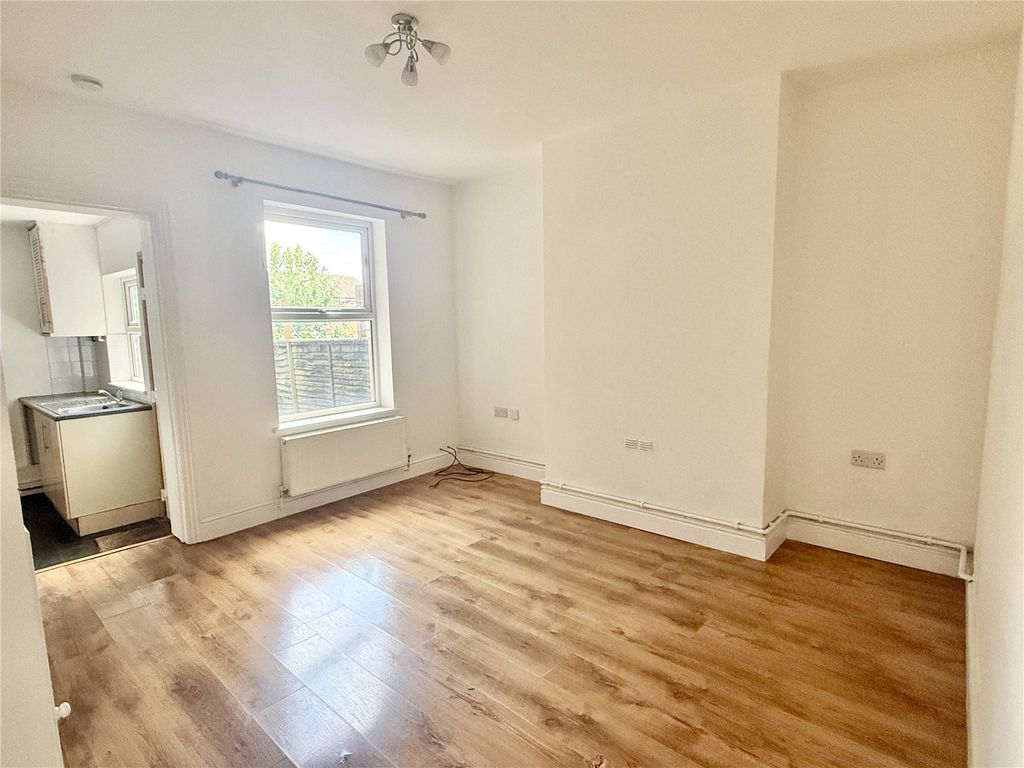 Property photo 3 of 13 Picture No. 04
