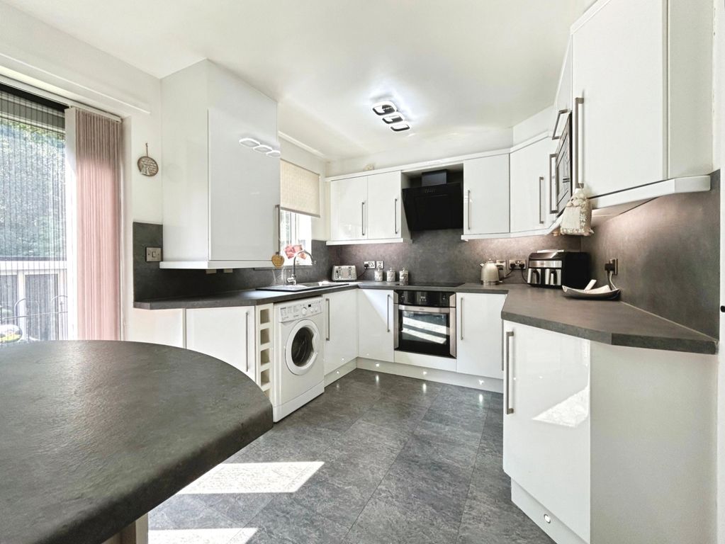 Property photo 2 of 24 Pbox-Img.Jpg
