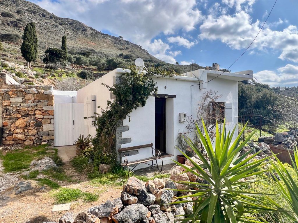 Property photo 2 of 31