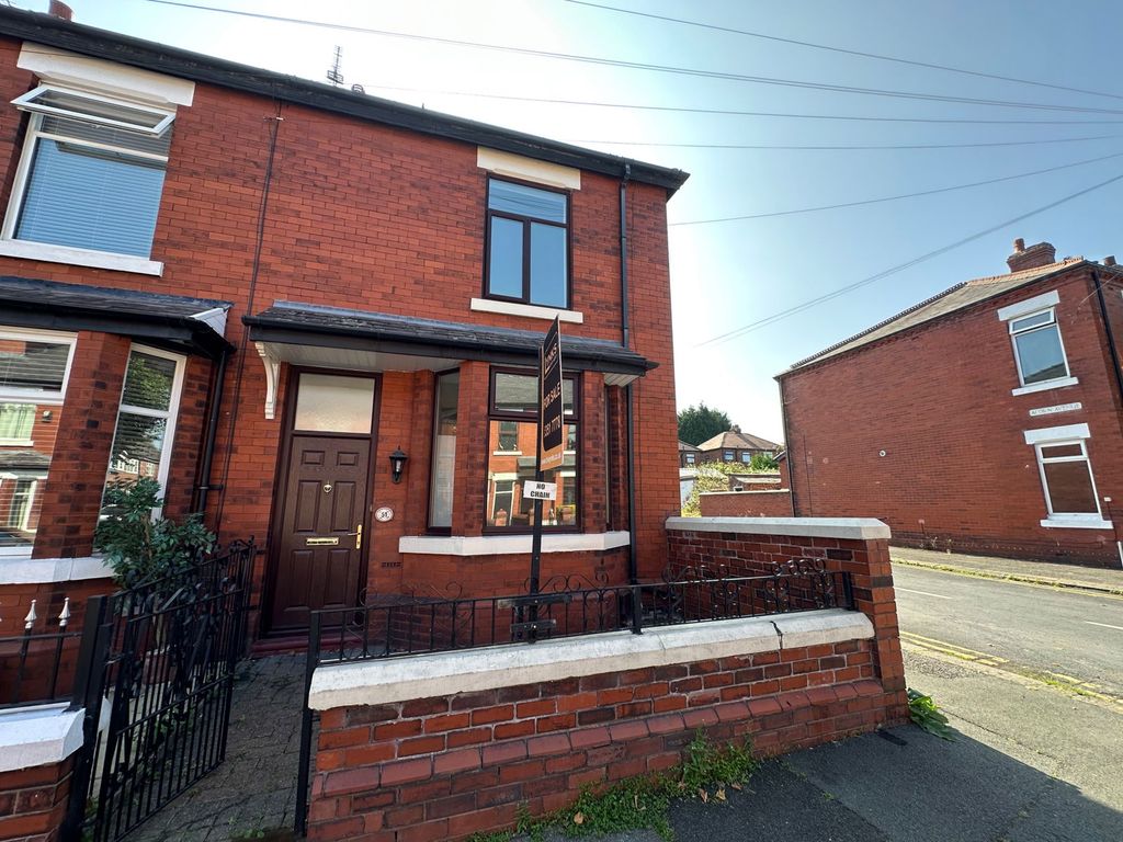 Property photo 2 of 23