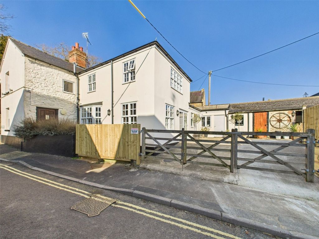Property photo 3 of 32 Picture No. 91