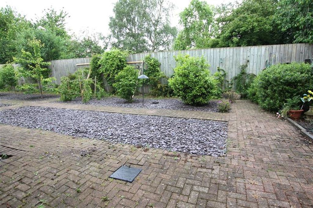 Property photo 2 of 10 (Main)