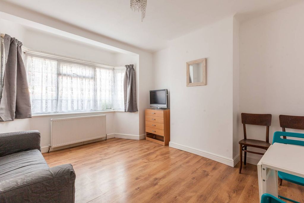 Property photo 1 of 5