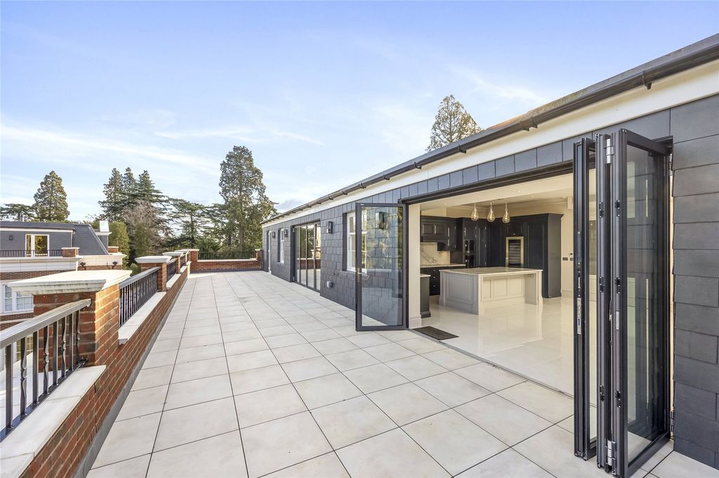 Property photo 3 of 17 Picture No. 33