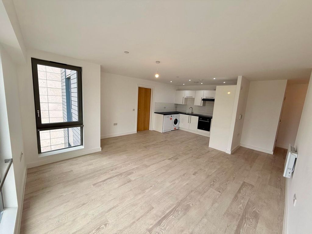 Property photo 3 of 14 Living Room
