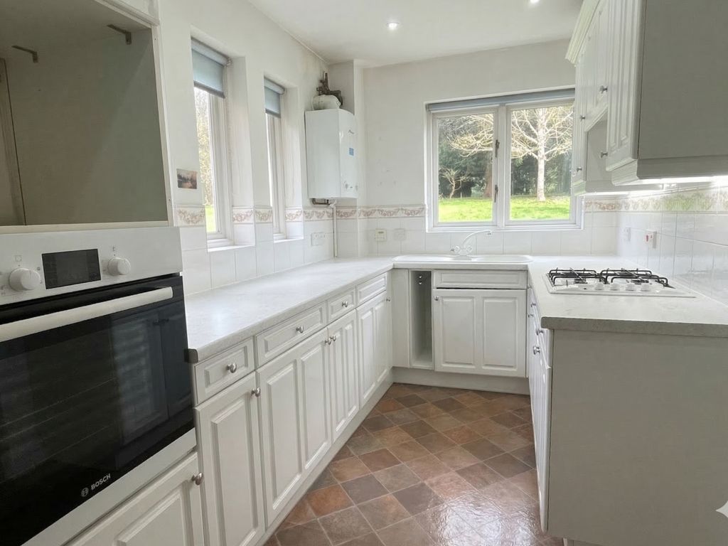 Property photo 2 of 12 02Kitchen